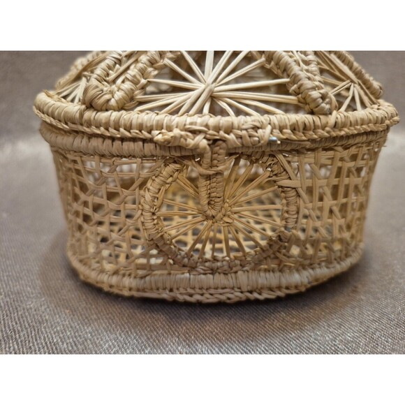 Vintage Folk Art Boho Small Woven Treasure Trinket Box Sweet Grass & Wire - Picture 7 of 16